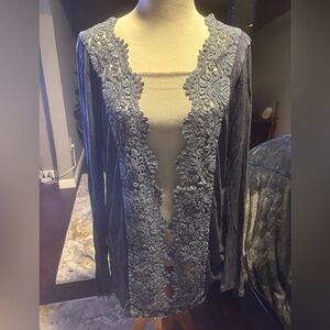Gimmicks Large Elegant Blue Lace long sleeve shirt